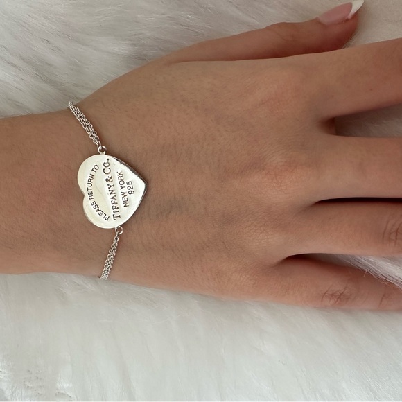 Tiffany & Co. Silver Heart Chain Bracelet authentic 100% - Picture 2 of 8